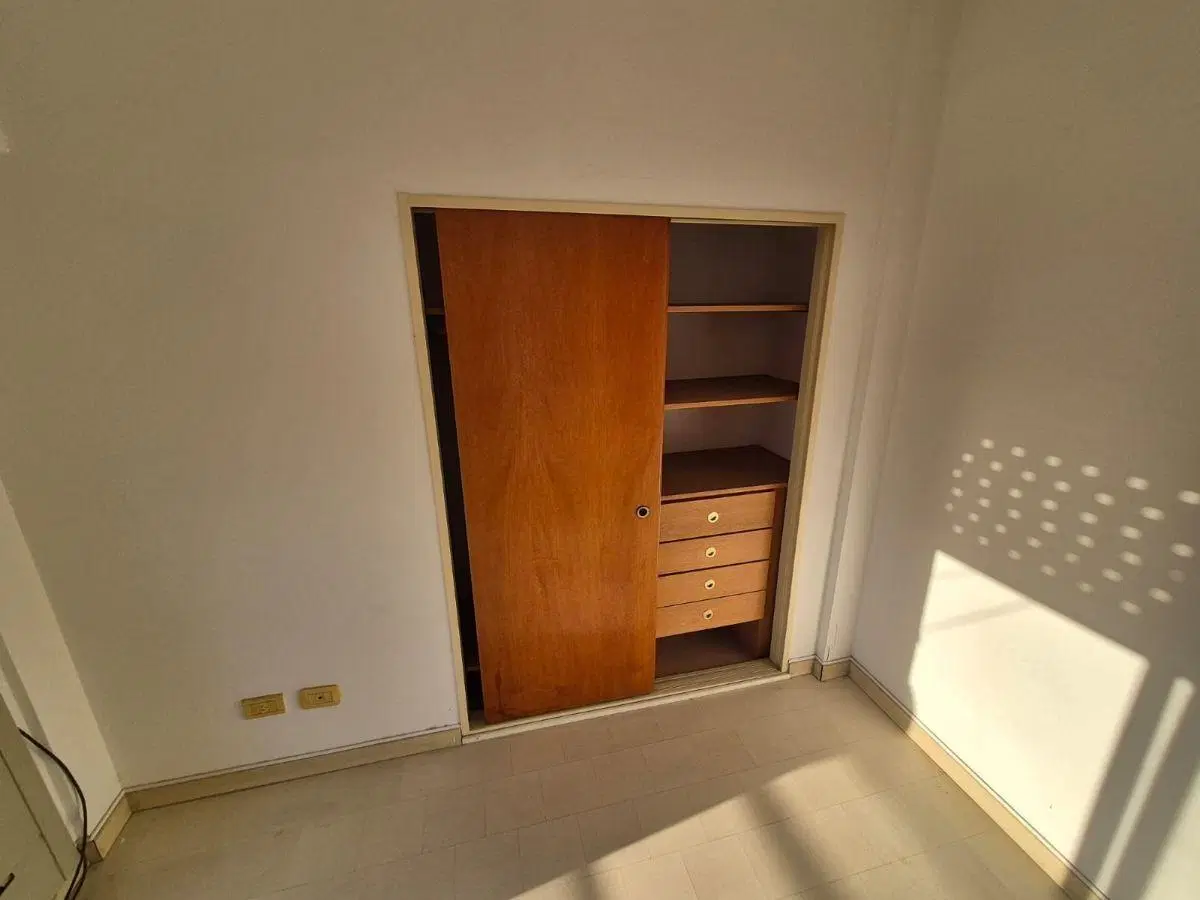 DEPTO 2 AMB ,TIPO DUPLEX, COCHERA CUBIERTA , CENTRICO 4