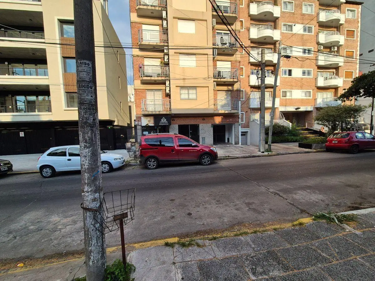 DEPTO 2 AMB ,TIPO DUPLEX, COCHERA CUBIERTA , CENTRICO 3