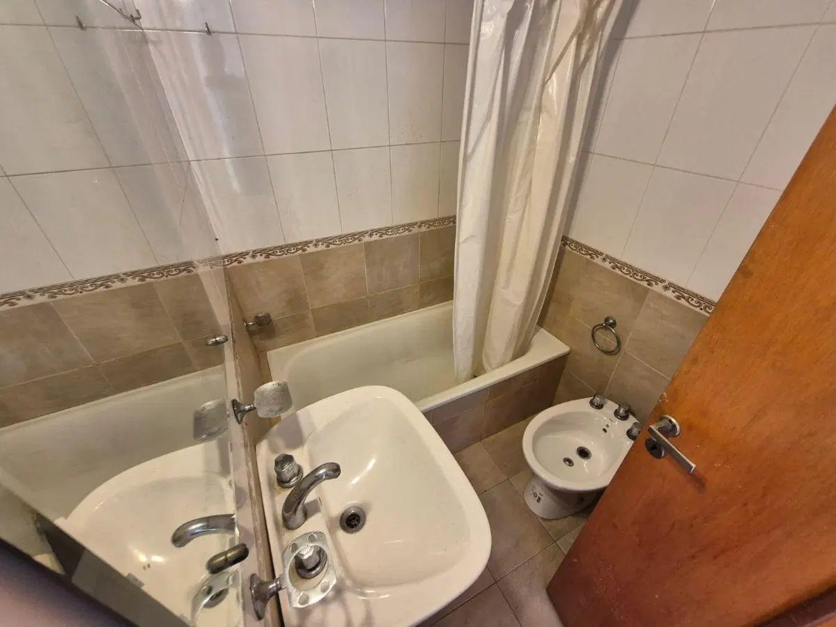 DEPTO 2 AMB ,TIPO DUPLEX, COCHERA CUBIERTA , CENTRICO 8