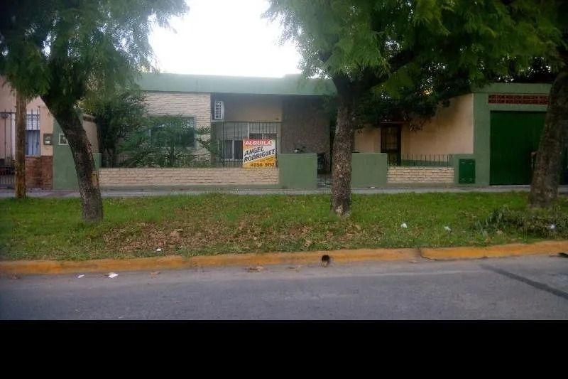 Foto de Lote En Venta En Villa Luzuriaga, imagen 2