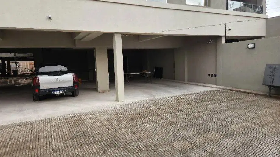 Departamento En ALQUILER, CON COCHERA CUBIERTA ,Ramos Mejia Sur 5