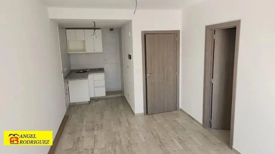 Departamento En ALQUILER, CON COCHERA CUBIERTA ,Ramos Mejia Sur 8