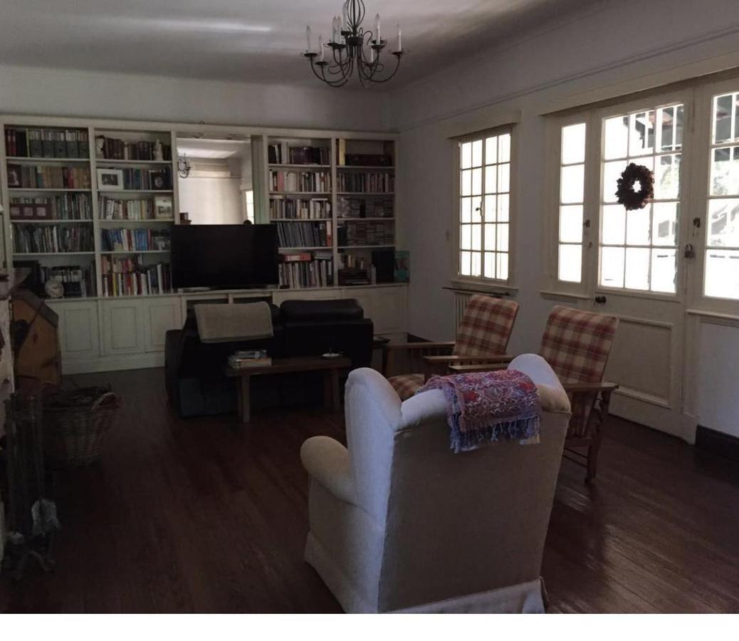 Gran Chalet en Venta: Sobre Calle Ohggins, Hurlingham 3