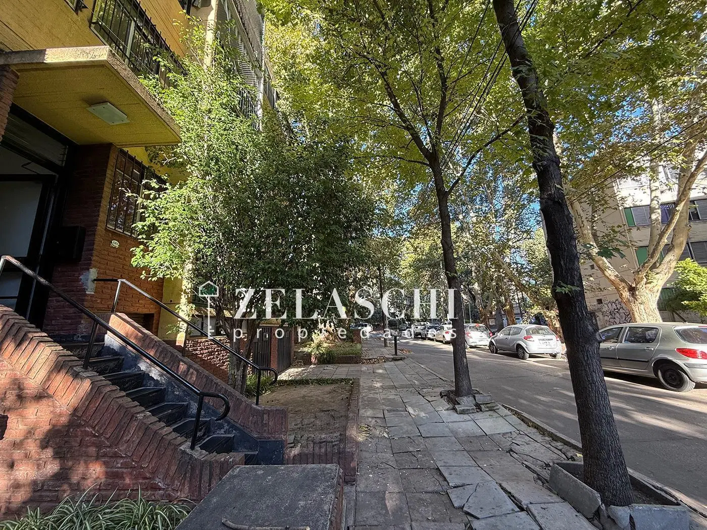 Venta: Departamento 2 ambientes sobre calle Las Margaritas, Ciudad Jardín 2