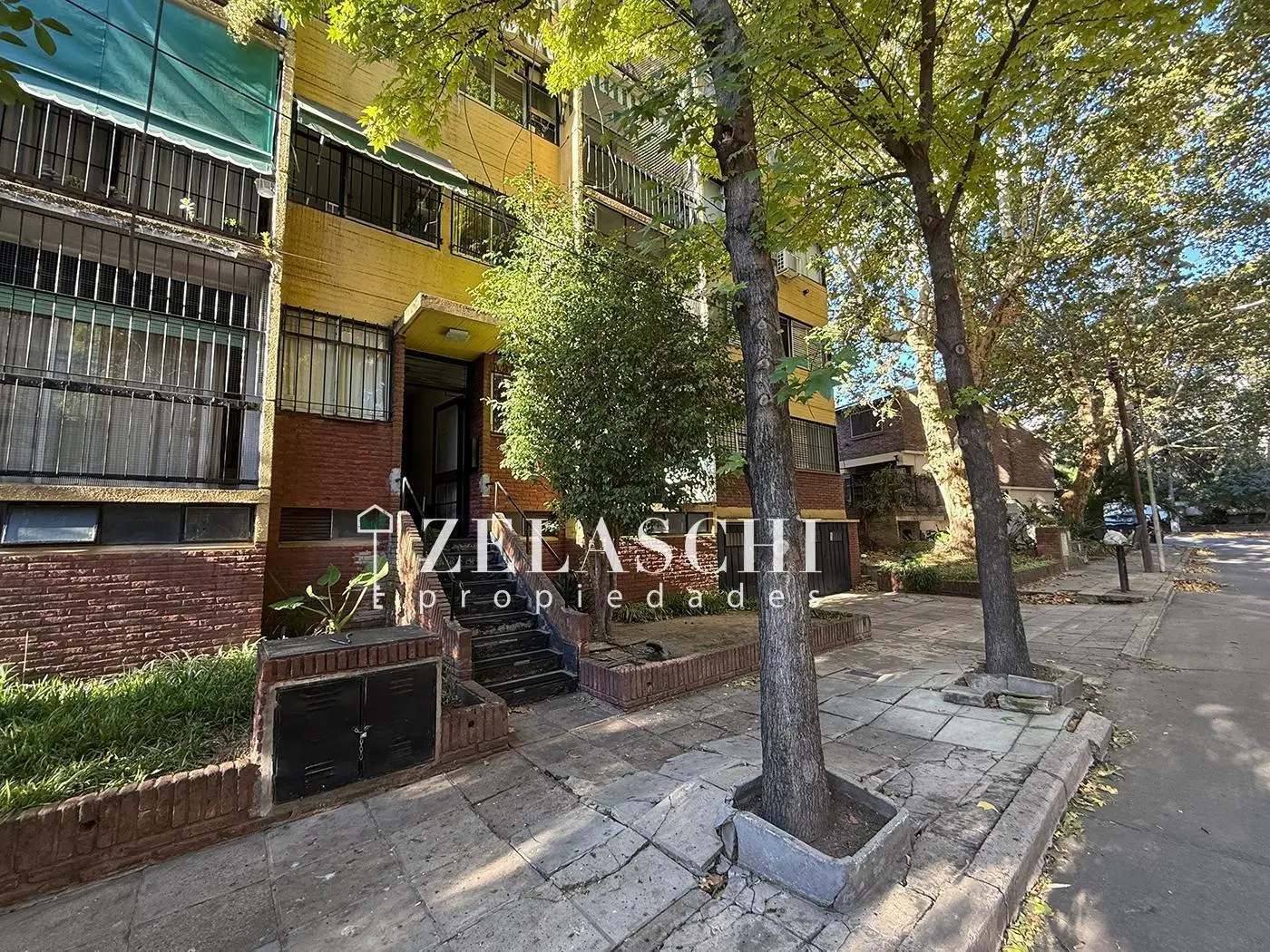 Venta: Departamento 2 ambientes sobre calle Las Margaritas, Ciudad Jardín 5