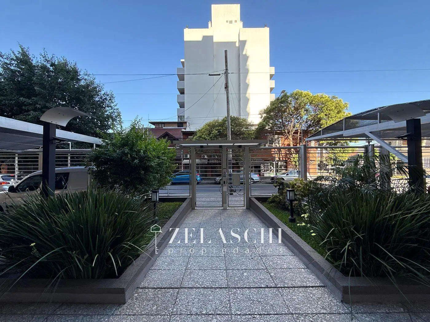 Alquiler: Departamento 4 ambientes con cochera- Calle Hornos, Caseros 4