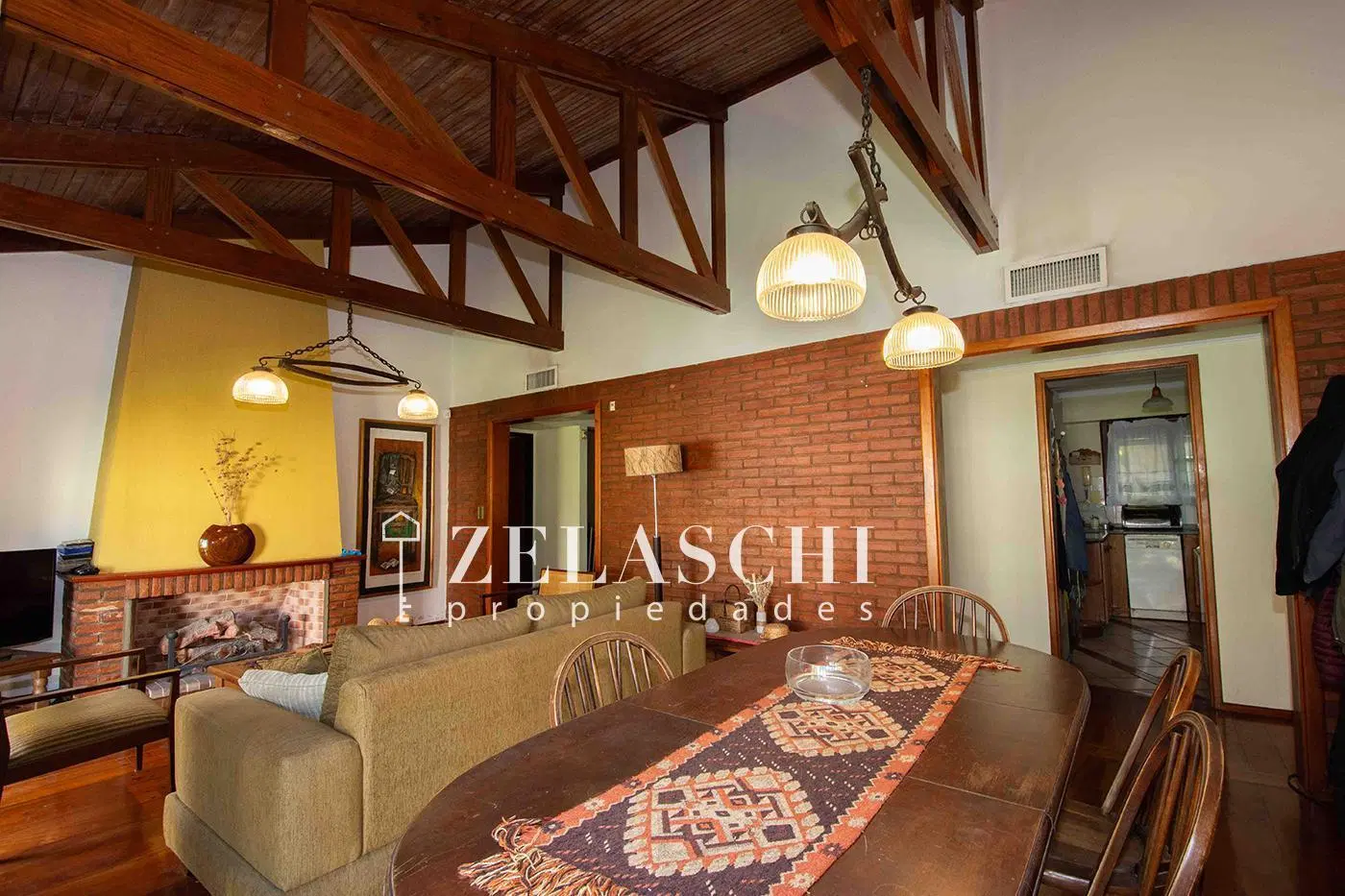 Venta: casa sobre calle Franco, Ciudad Jardín 2