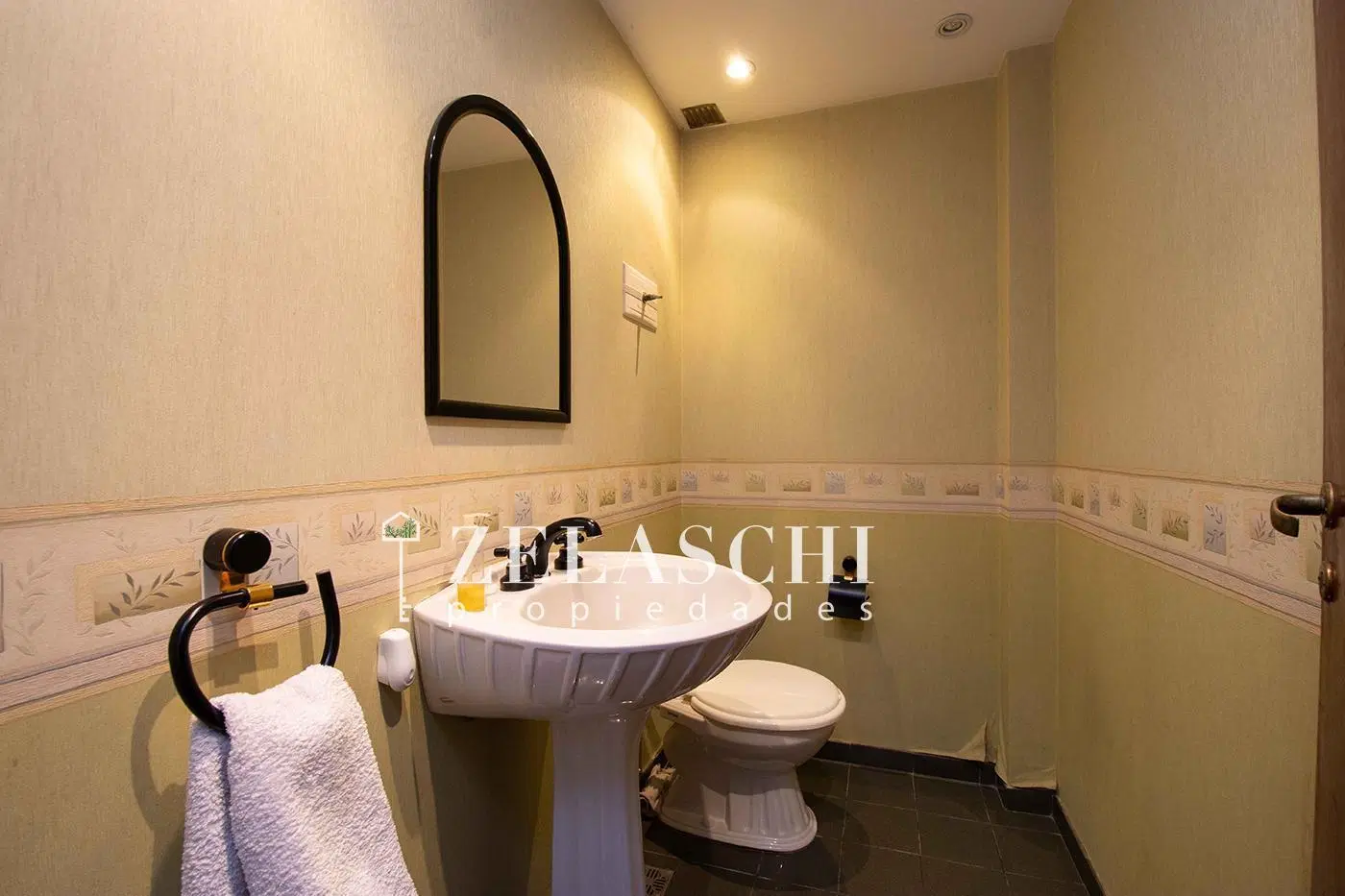 Venta: casa sobre calle Franco, Ciudad Jardín 5