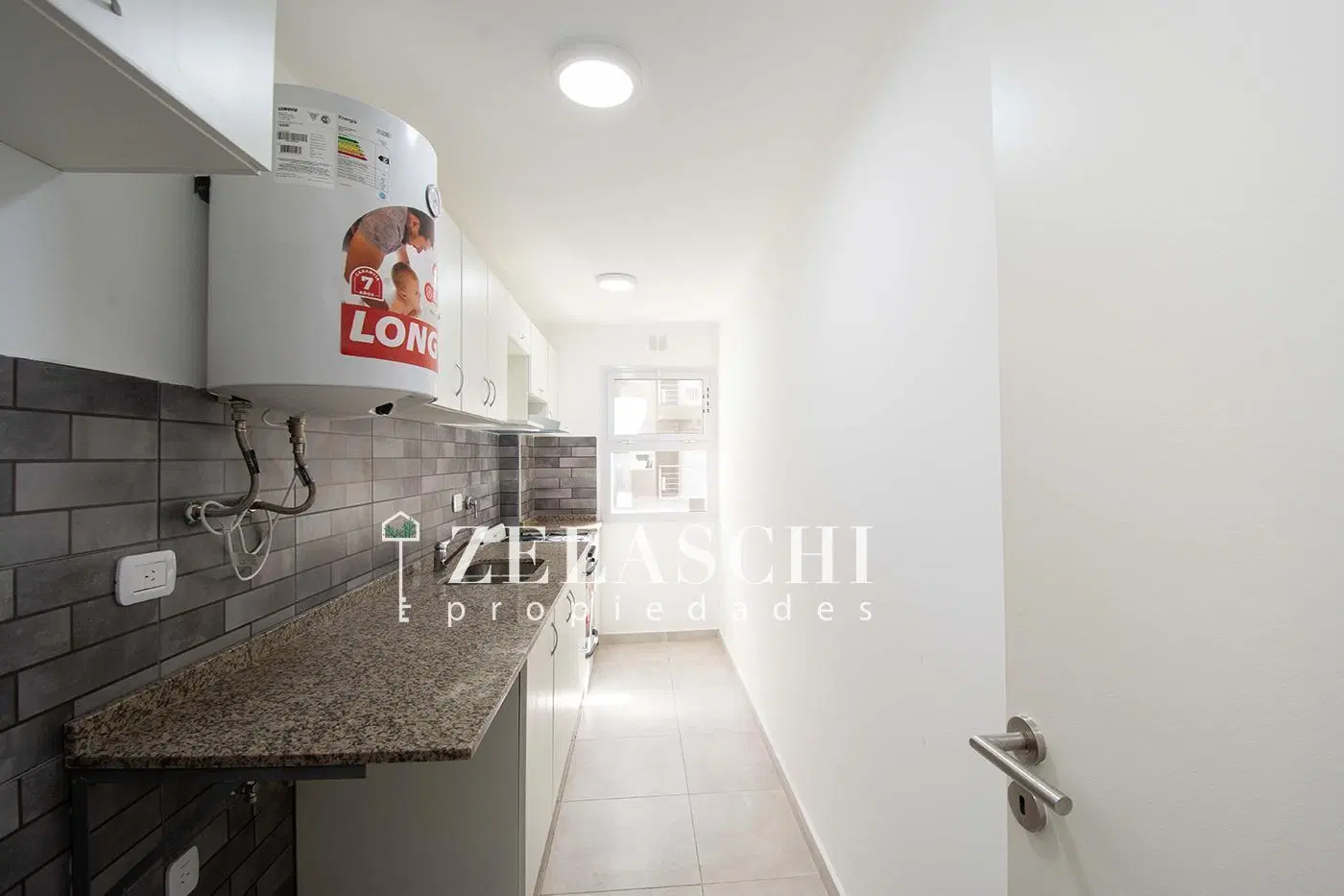 Alquiler: Departamento 2 ambientes: calle Las Malvinas, Martin Coronado 1