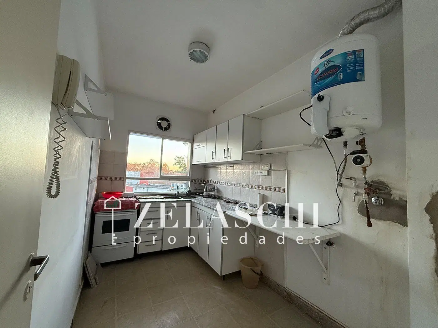 Alquiler: Departamento 3 ambientes - Zeyen, Ciudad Jardín 2