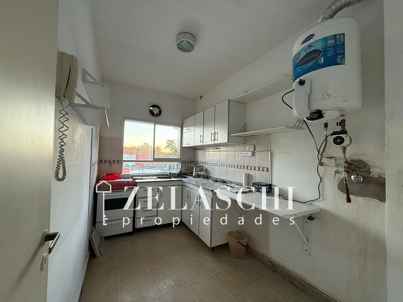Alquiler: Departamento 3 ambientes - Zeyen, Ciudad Jardín 5