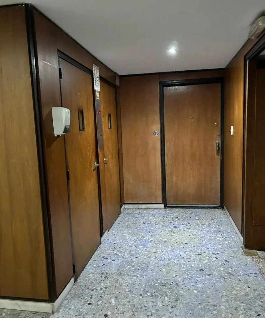luminoso monoambiente dividido, balcón al frente. Las Cañitas .Apto crédito 4