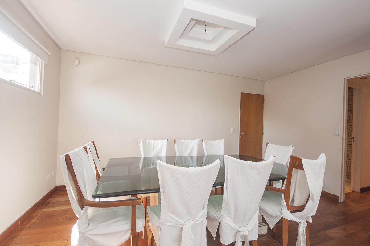 Departamento 6 Ambientes con Terraza, Parrilla, Baulera y 2 Cocheras en Caballito. 3