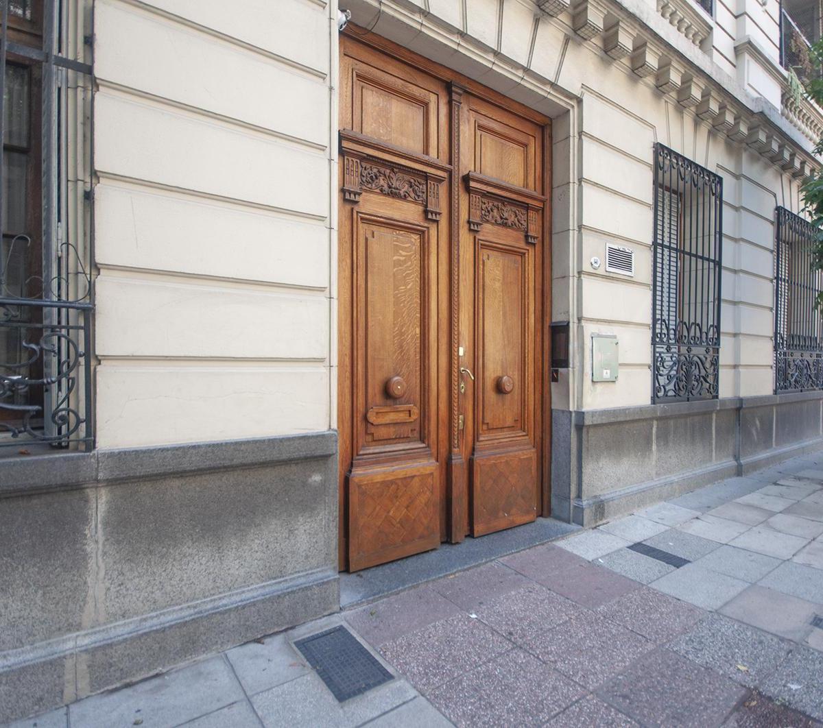 Departamento de 4 Ambientes en Edificio Histórico en Congreso 3