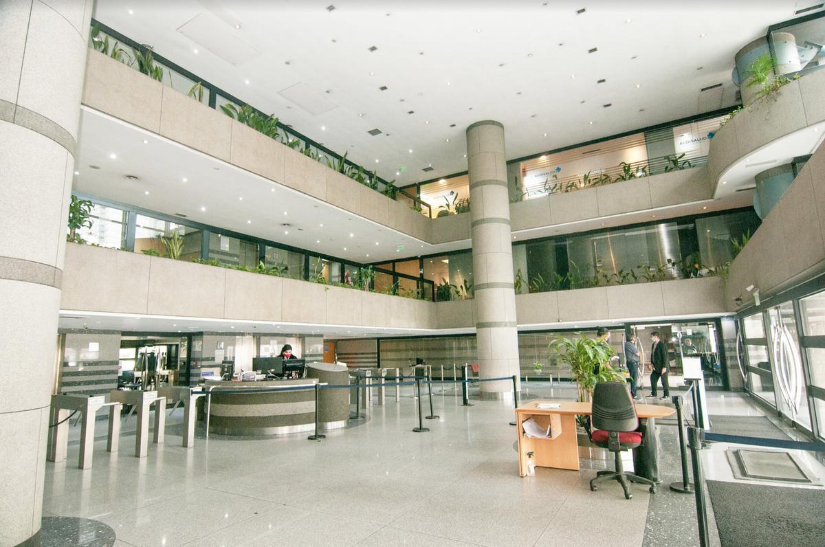 Oficina en emblemático edificio Word Trade Center EN ALQUILER