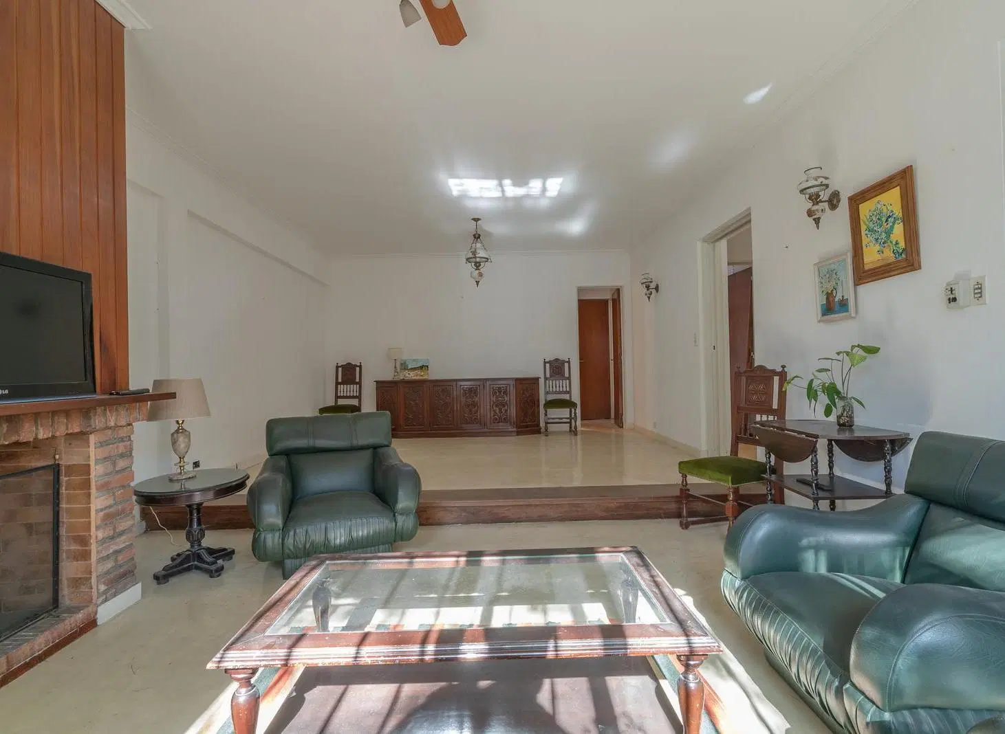 Casa de 6 ambientes y 4 dormitorios con terraza en Pilar 3