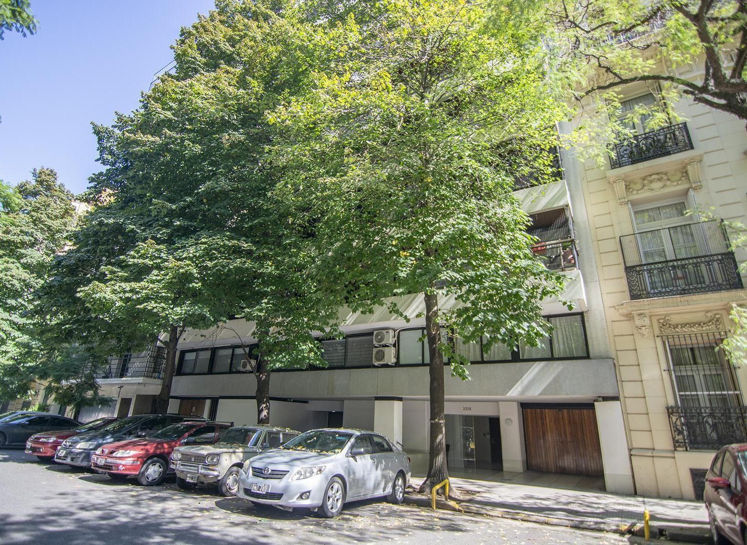 Piso en Venta La Isla - 4 dormitorios con cochera - Exclusividad en el corazón de Recoleta.