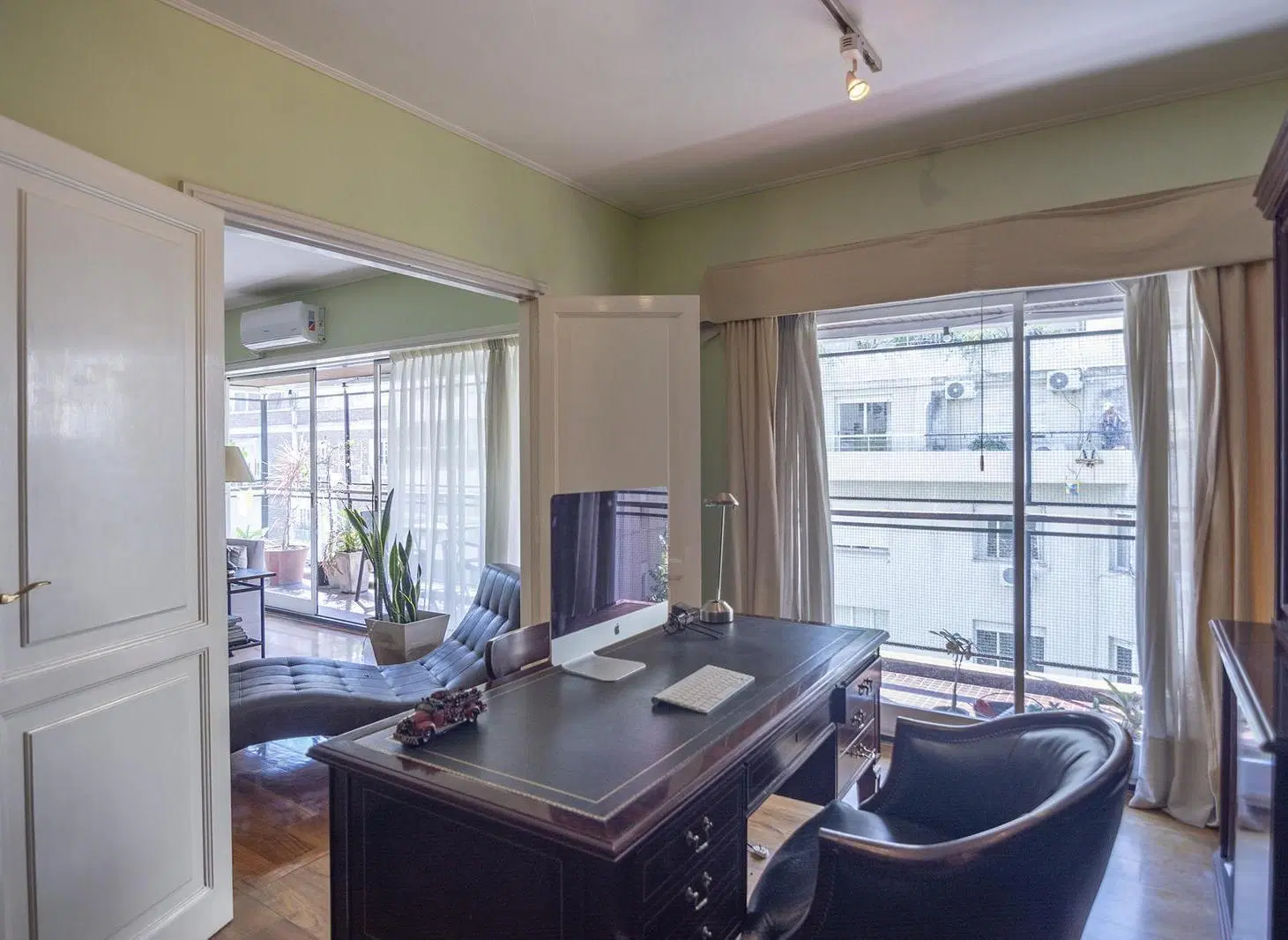 Piso en Venta La Isla - 4 dormitorios con cochera - Exclusividad en el corazón de Recoleta. 5