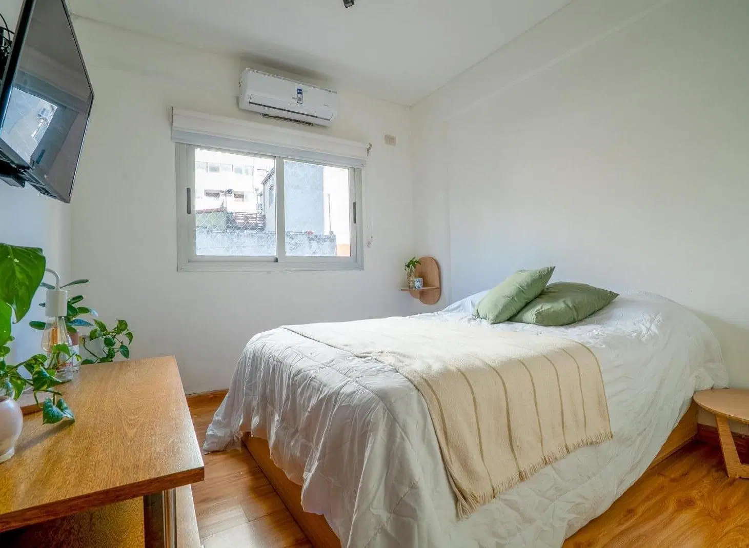 Departamento de dos ambientes en la zona del Villa del Parque con balcón 5