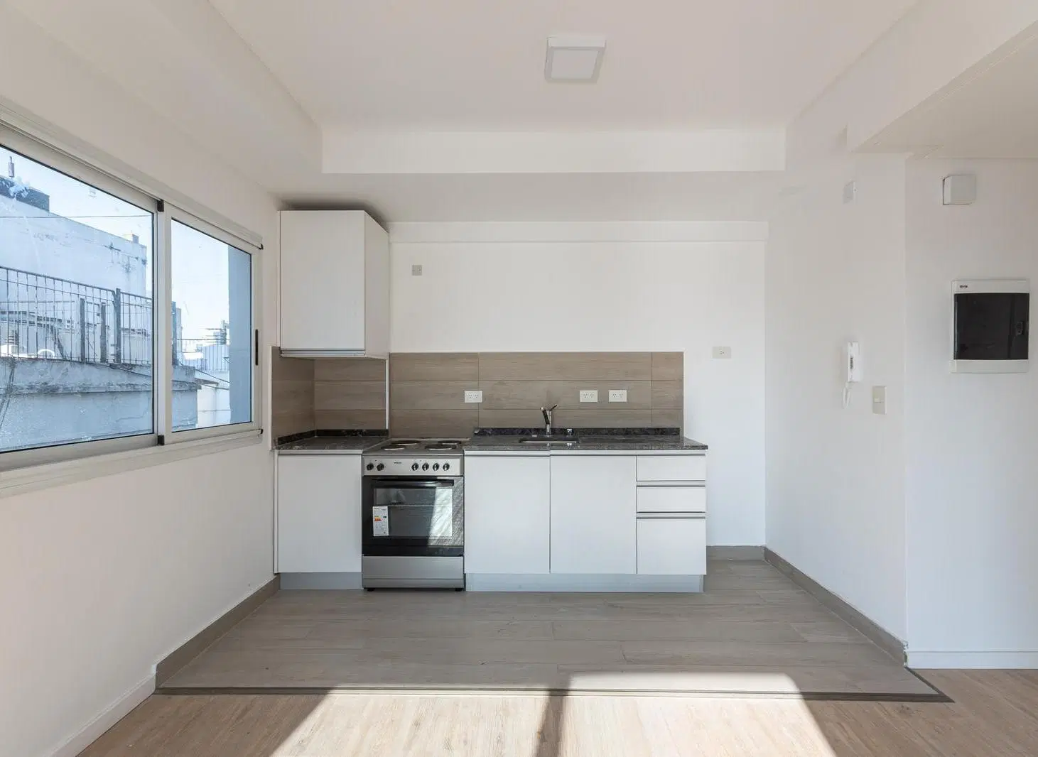 Departamento alquiler con balcón terraza en Recoleta 4