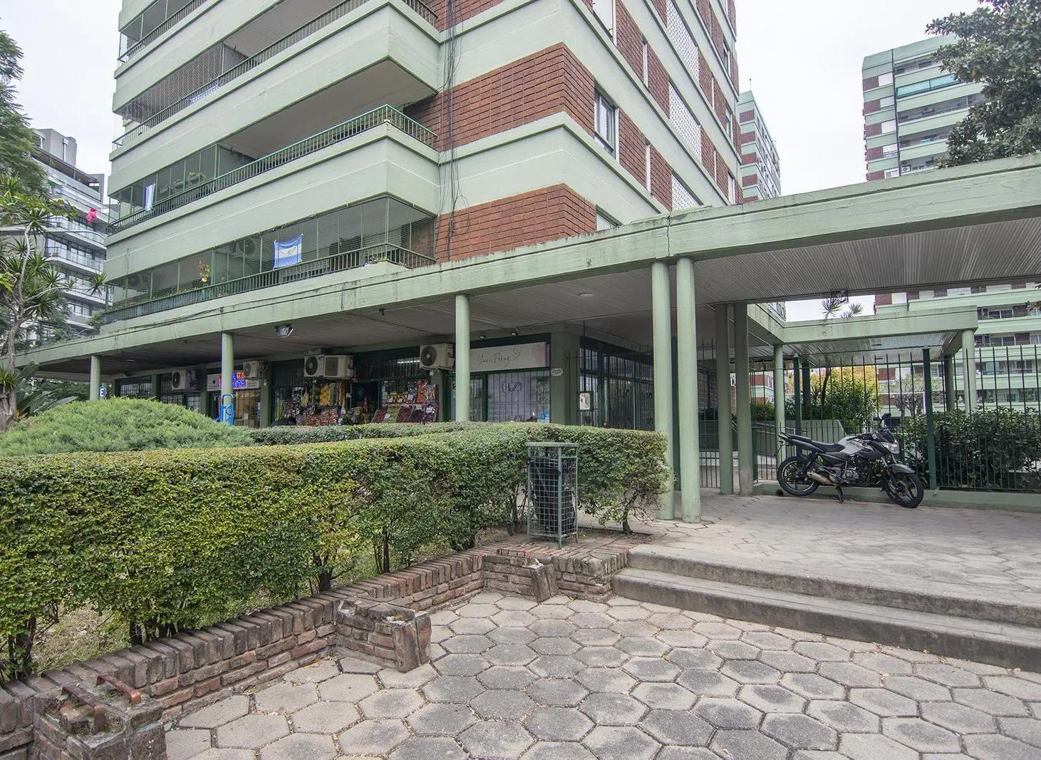 Departamento 3 ambientes con balcón y vista abierta en Villa Urquiza 2