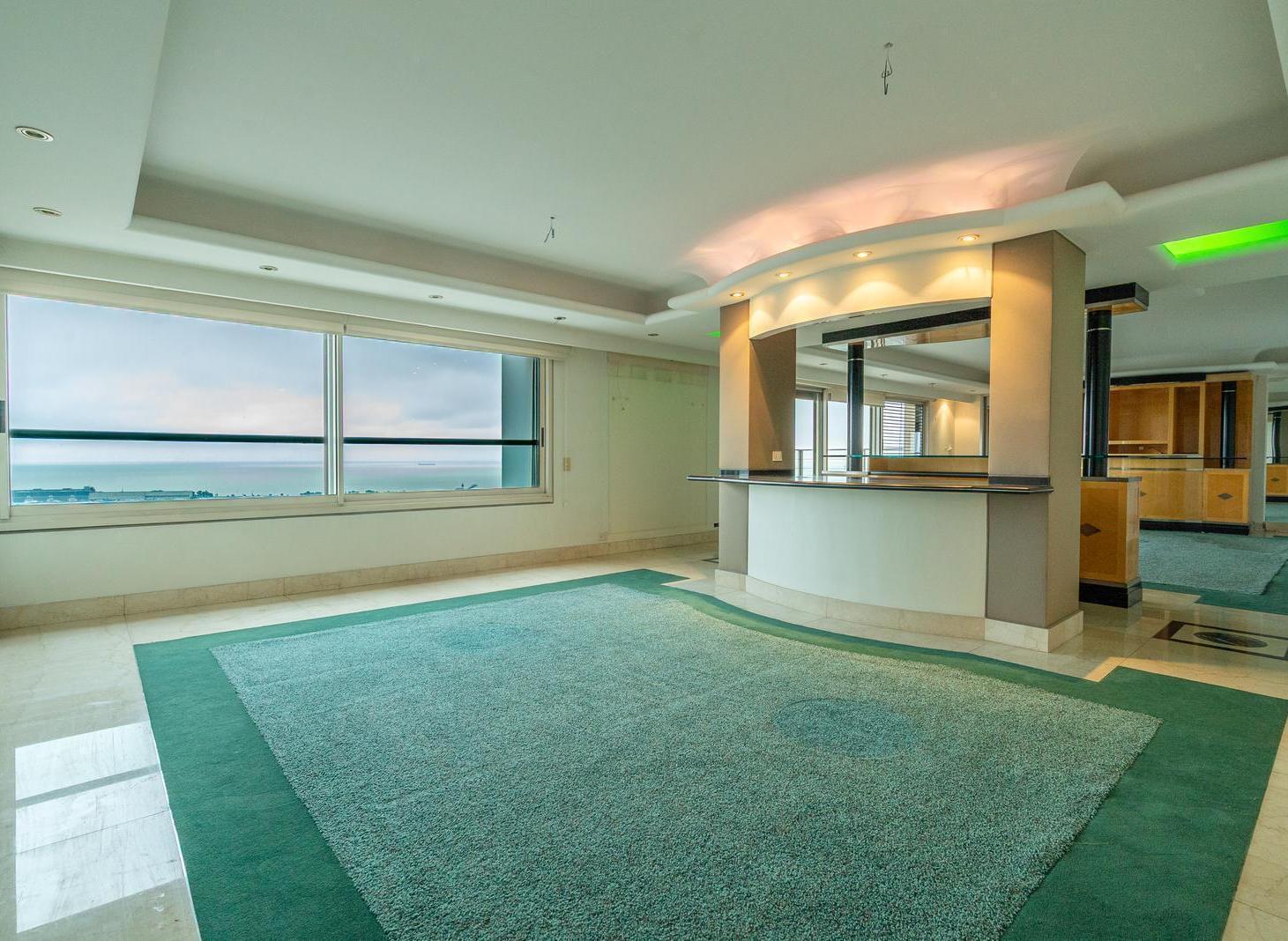 Foto de Venta Departamento Semi Piso 3 cocheras Piso Alto Le Parc Palermo, imagen 4