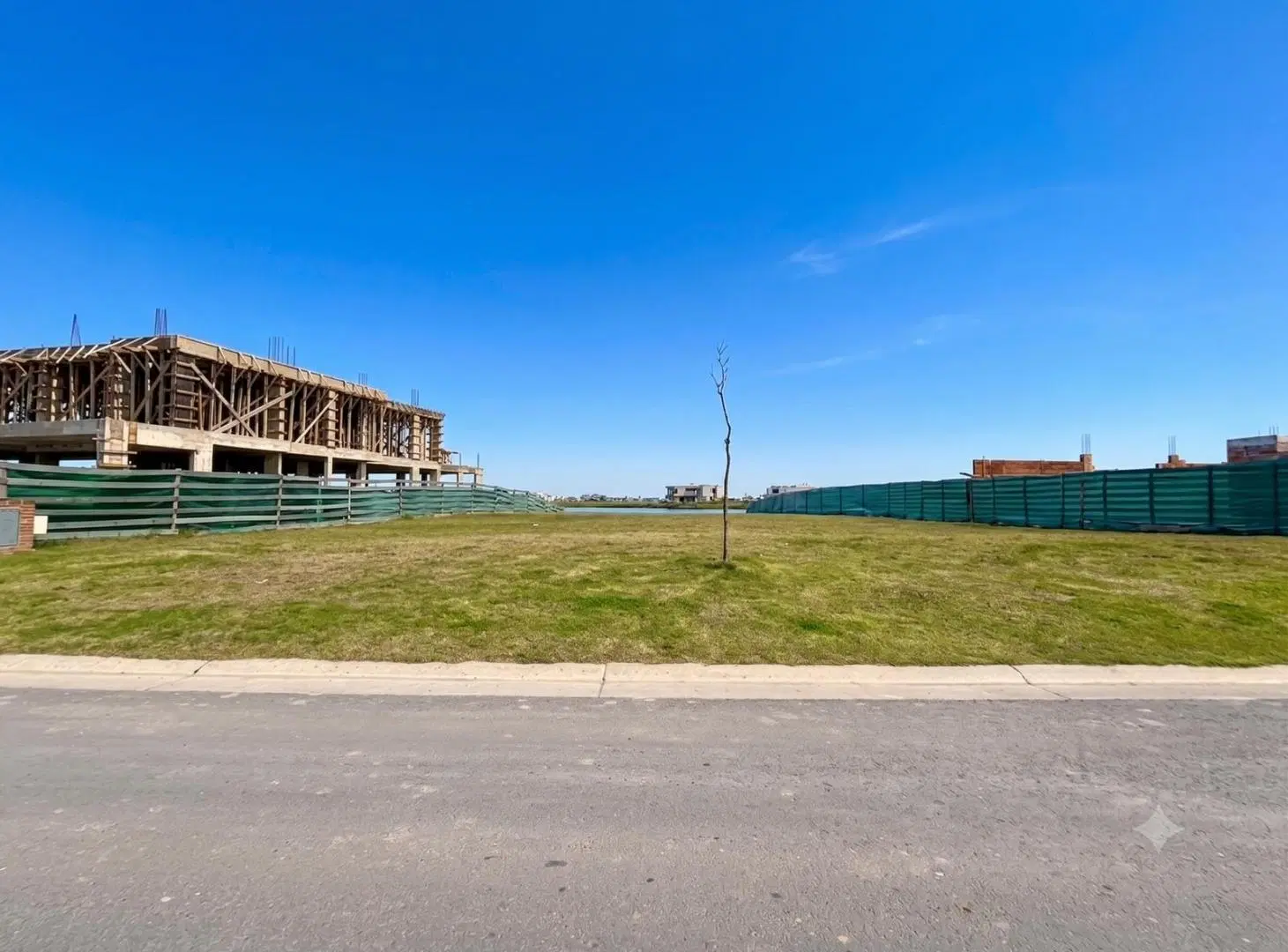 Oportunidad espectacular Lote al lago central en Amarras Puertos - financiación 4
