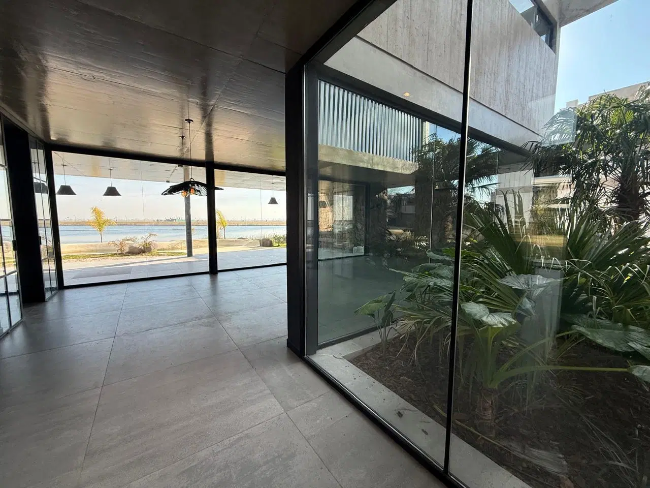 Casa Muelles Puertos al lago central 2
