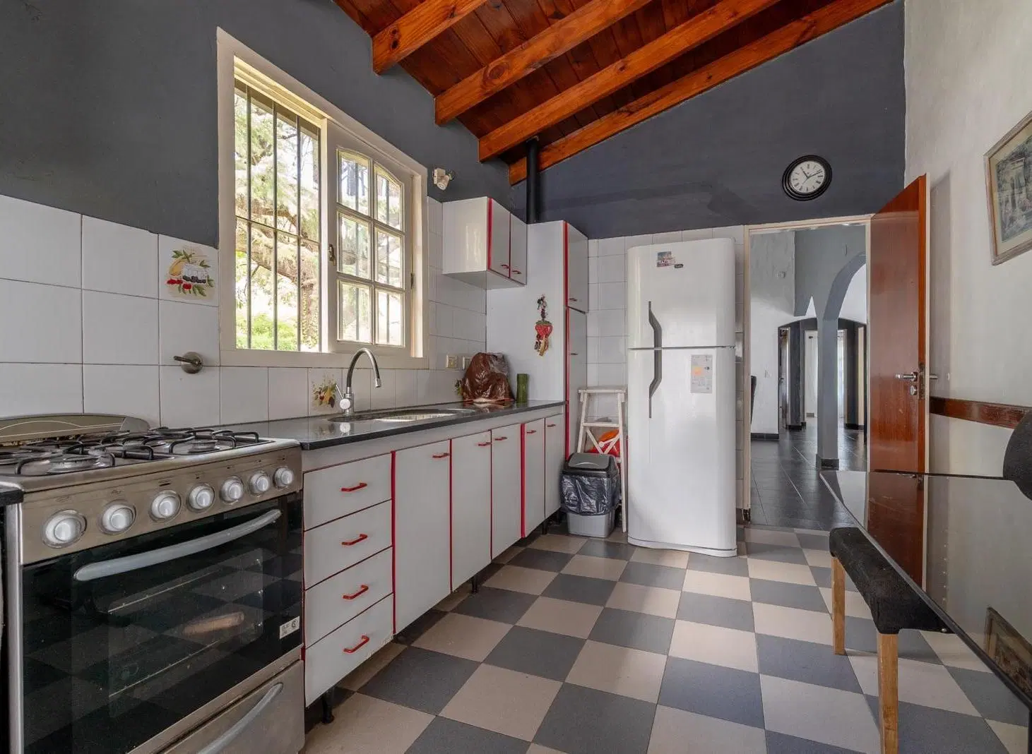 Hermosa Casa Quinta con Parque, Pileta Quincho Cerrado, Cochera cubiertas!!! 8