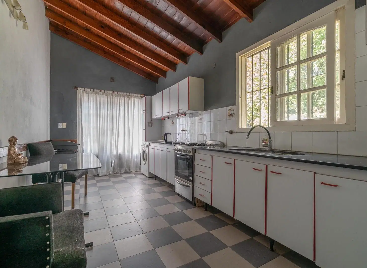 Hermosa Casa Quinta con Parque, Pileta Quincho Cerrado, Cochera cubiertas!!! 4