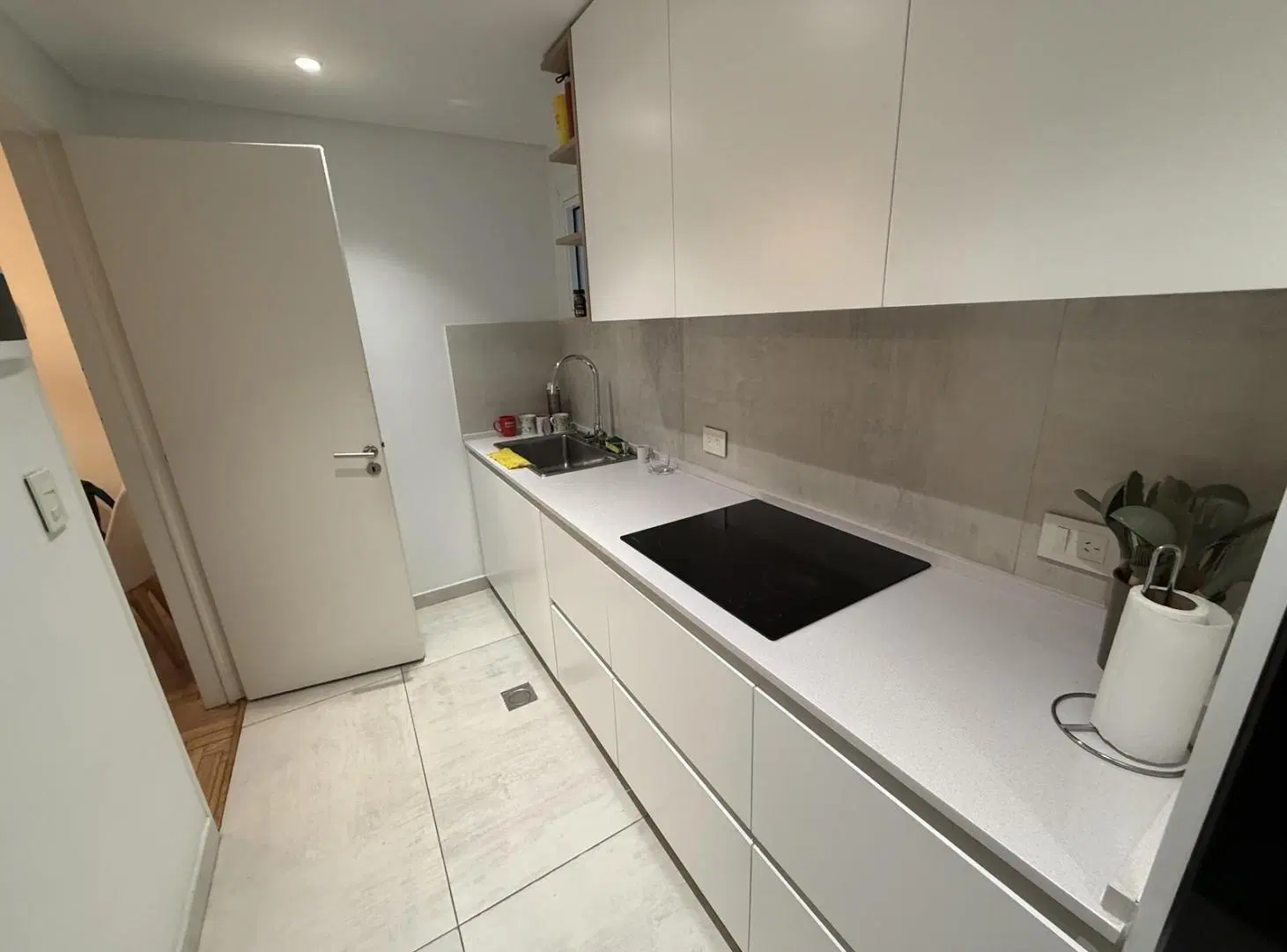Departamento de 3 ambientes con balcón en venta Las Cañitas 8