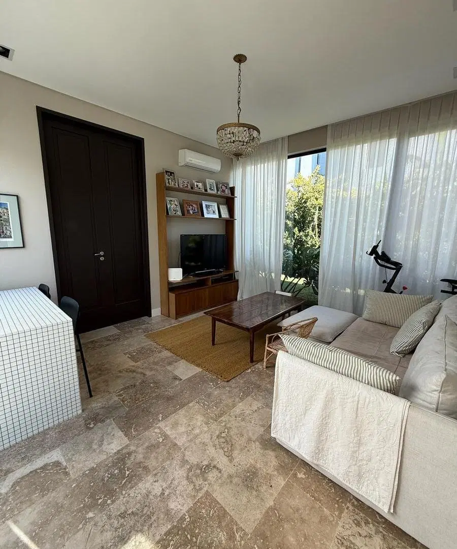 Casa en alquiler al lago en una planta barrio Muelles Puertos 5
