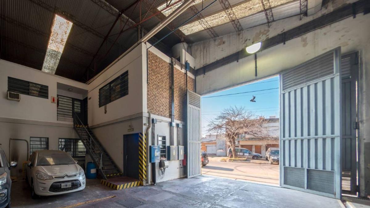 Foto de Venta Galpón 1.220m² S/Columnas 9m de alt. - Lanús, imagen 5