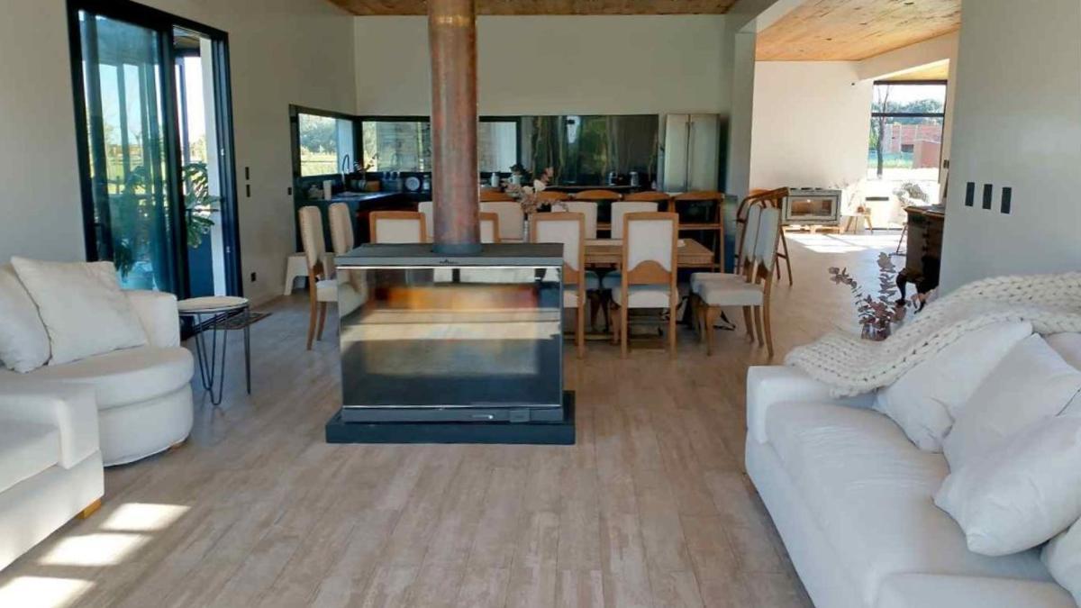 Foto de Casa en Venta 4 Ambientes en Barrio De Chacras Laguna Vitel, Chascomús, imagen 5