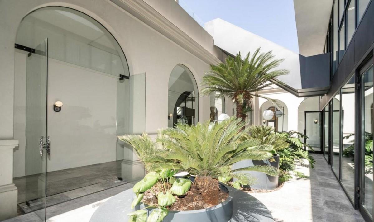 Foto de Departamento TownHouse venta 4 ambientes Jardín Parrilla y Pileta Villa, imagen 2
