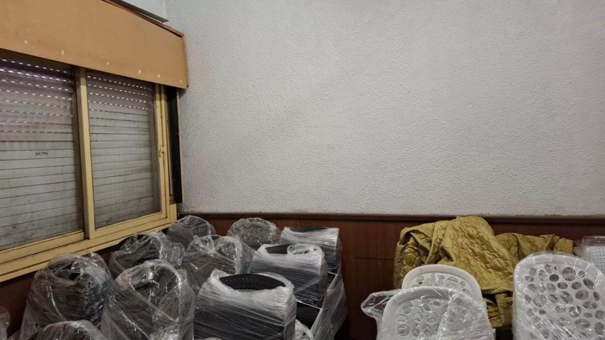 Foto de Galpón en Venta Doble Frente con Oficinas en Lanús Este, imagen 1