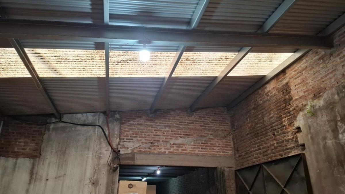 Foto de Galpón en Venta Doble Frente con Oficinas en Lanús Este, imagen 5
