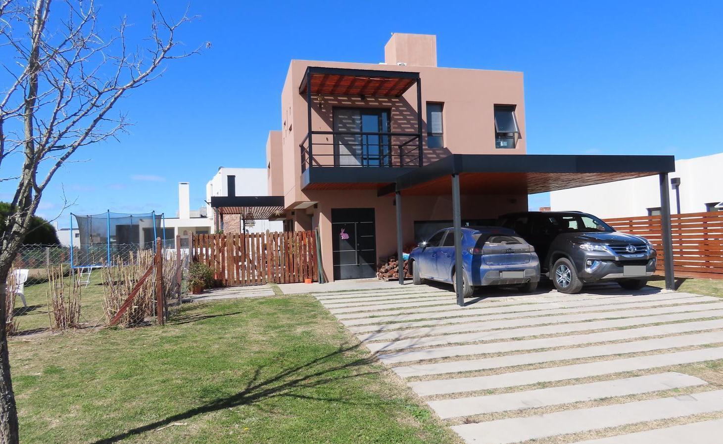 Foto de Casa en Venta y Alquiler 5 ambientes Barrio Santa Isabel 2, imagen 1