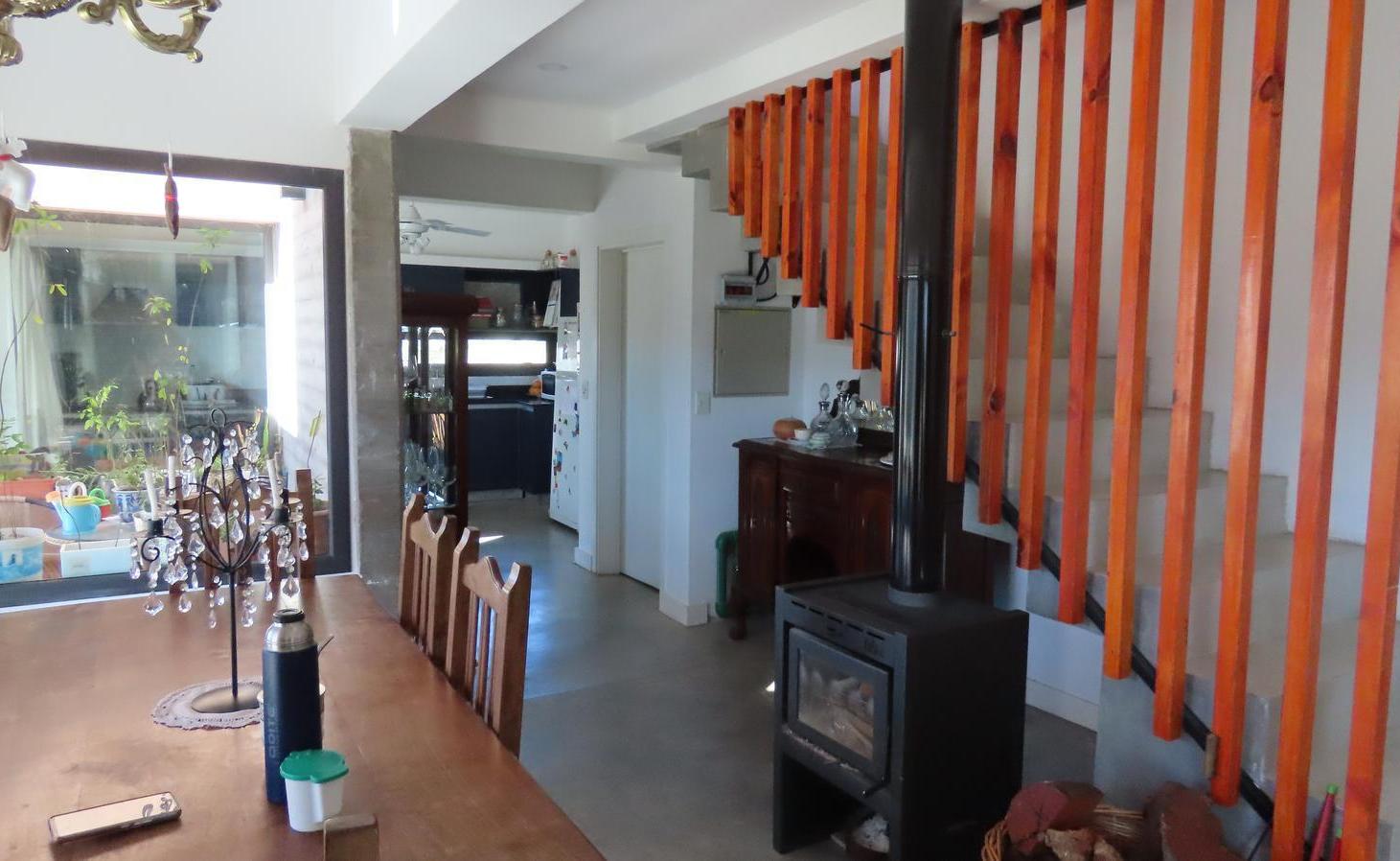 Foto de Casa en Venta y Alquiler 5 ambientes Barrio Santa Isabel 2, imagen 2