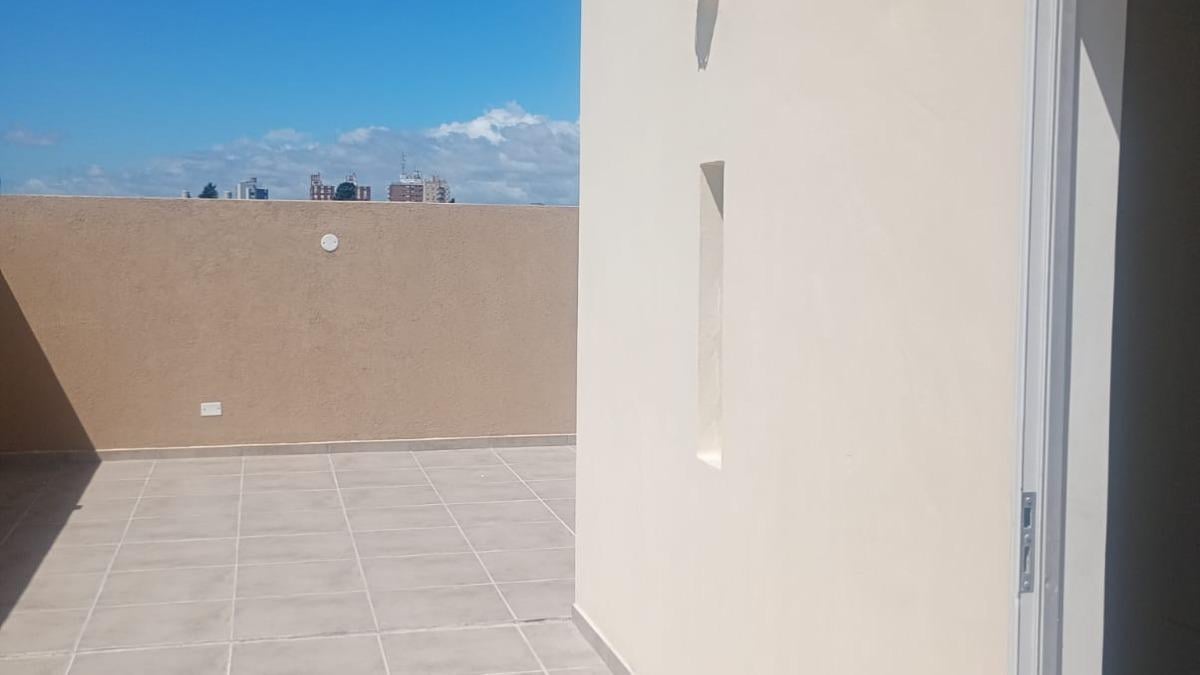 Foto de PH 2 Ambientes 80 m2 con garaje, patio y gran terraza propia en, imagen 3