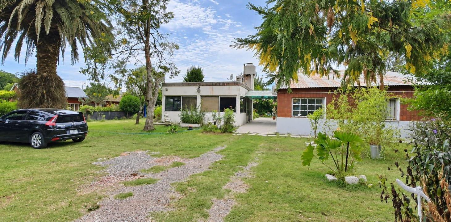Foto de VENTA. CASA 4 AMBIENTES CON PARQUE Y PILETA. CHASCOMÚS., imagen 1