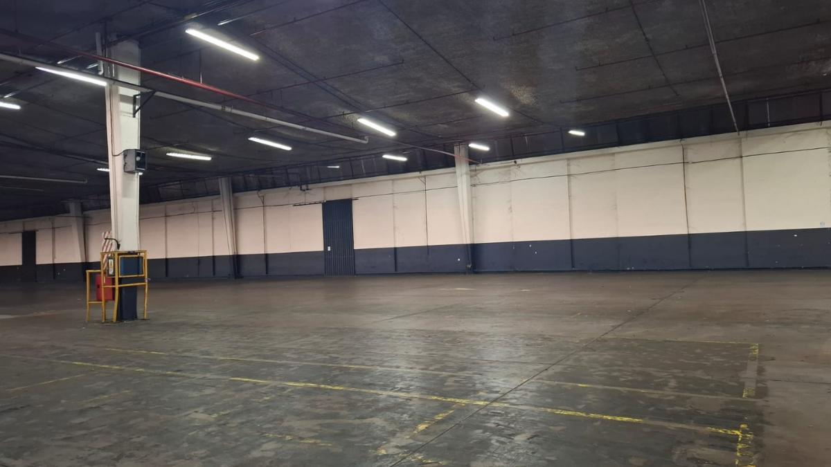 Foto de Alquiler Nave Logística 10675 m² en Parque Industrial Hurlingham, imagen 2