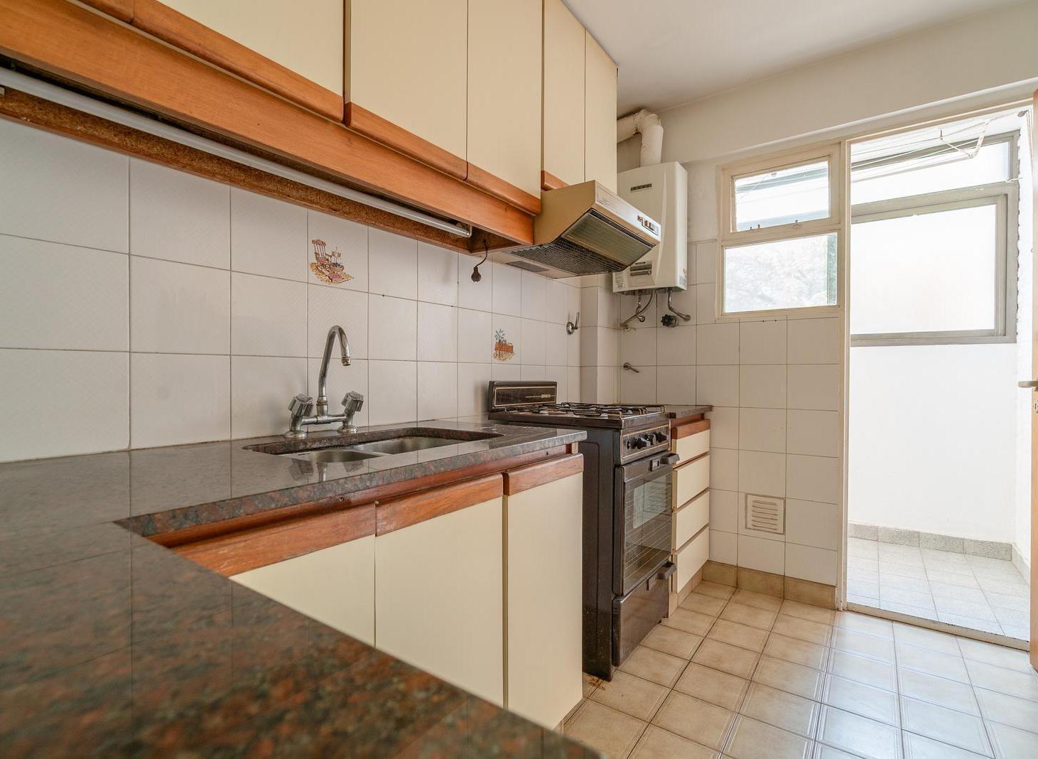 Foto de Departamento muy luminoso ,excelente ubicación, ideal para inversión, imagen 5