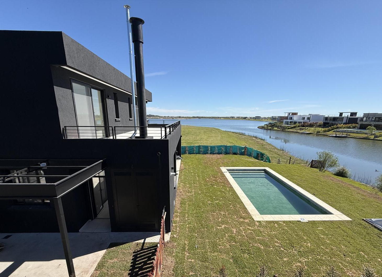 Foto de Venta Casa al Lago 6 Ambientes en Costas Puertos, imagen 2
