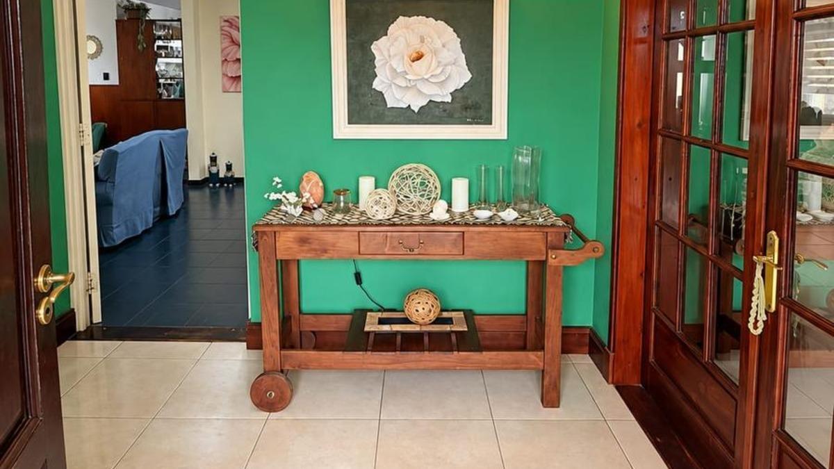 Foto de VENTA. CASA 4 AMBIENTES SOBRE LOTE DE 1090 M2. PILETA Y PARRILA, imagen 3