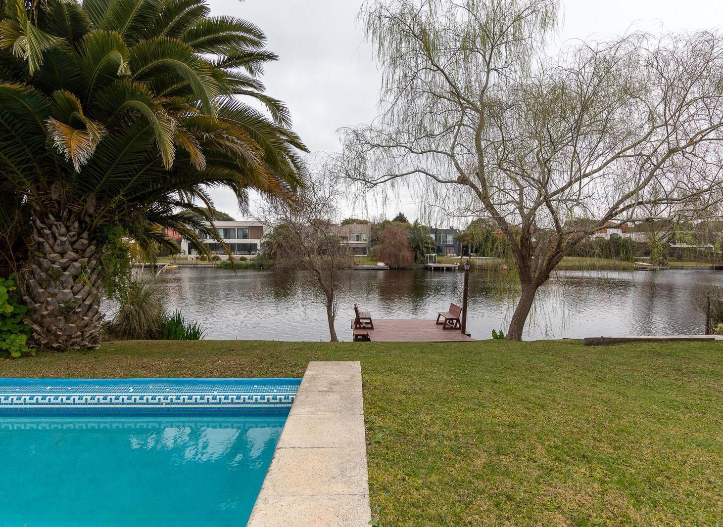Foto de Casa con amarra en la mejor ubicación de la laguna, imagen 1