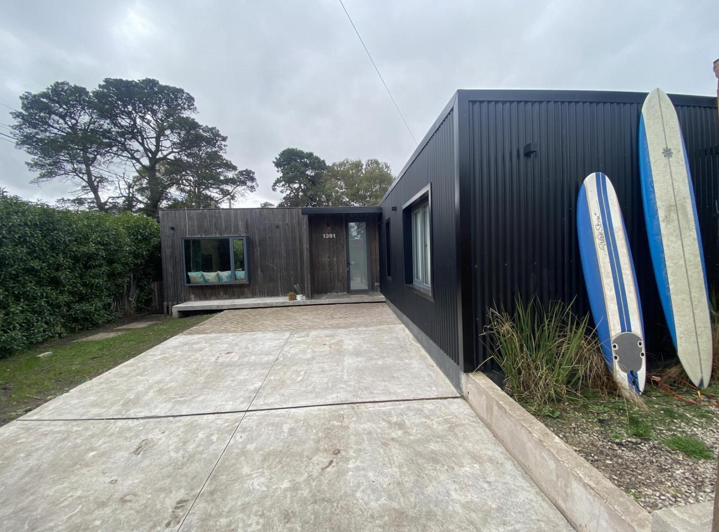 Foto de Moderna casa minimalista con 3 dormitorios, imagen 5