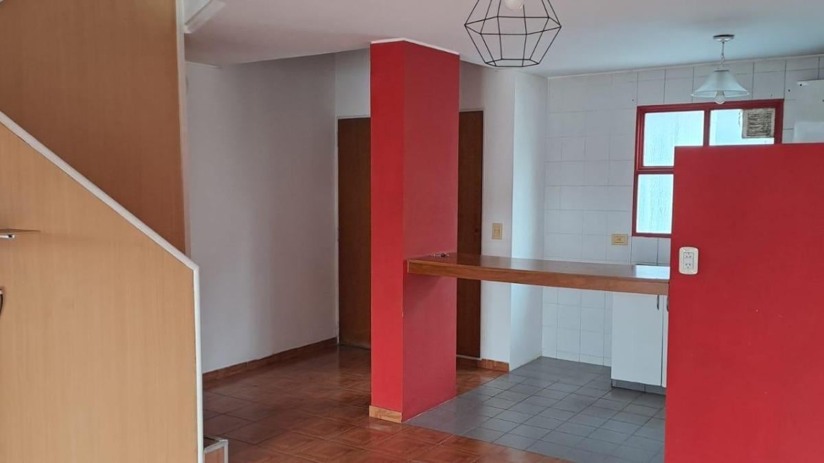 Foto de Departamento 2 ambientes con cochera en Venta en Lanús Oeste, dúplex, imagen 2