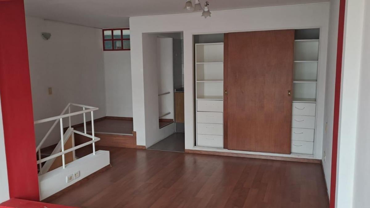 Foto de Departamento 2 ambientes con cochera en Venta en Lanús Oeste, dúplex, imagen 4