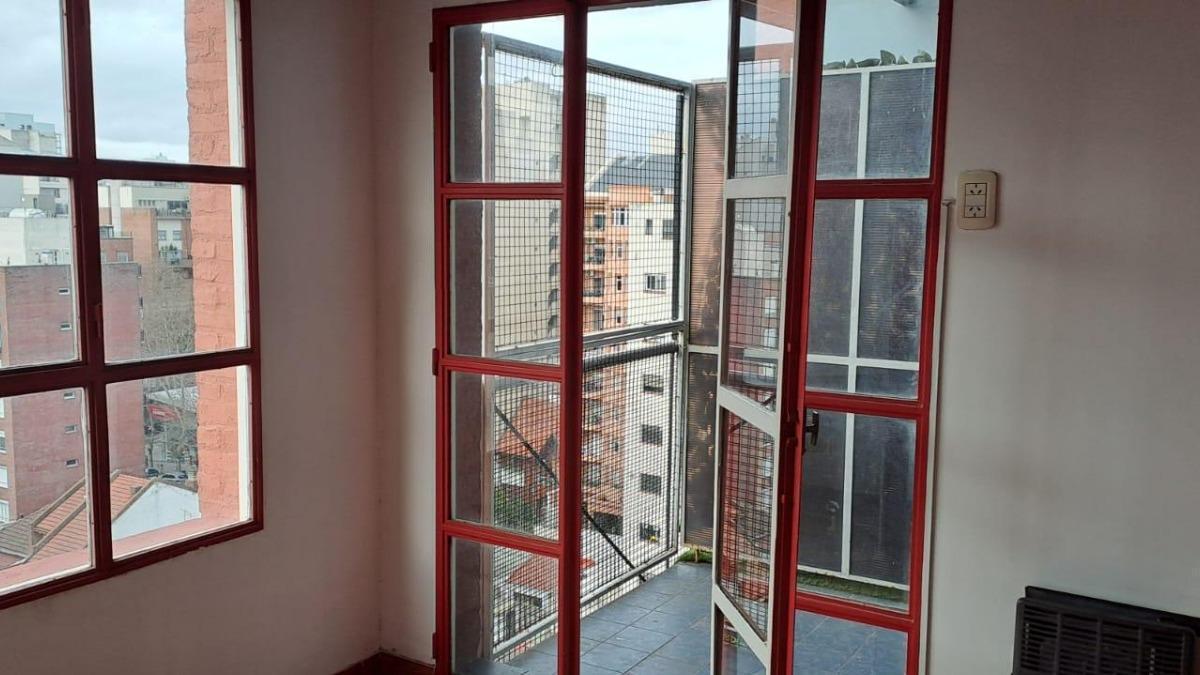 Foto de Departamento 2 ambientes con cochera en Venta en Lanús Oeste, dúplex, imagen 5